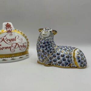 Royal Crown Derby Sheep bone china figurine. 1st quality gold stopper. 1991-1996